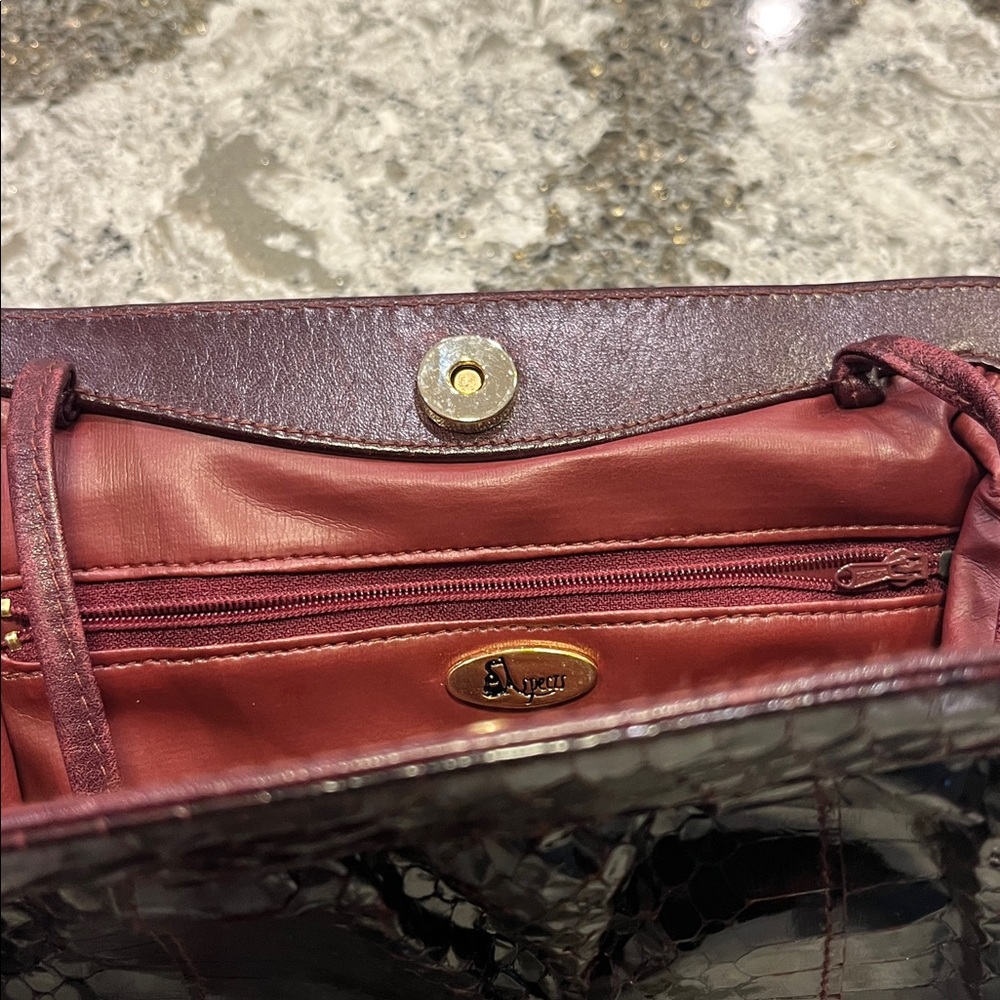 Burgundy snake skin vintage Clutch - Picture 2 of 4